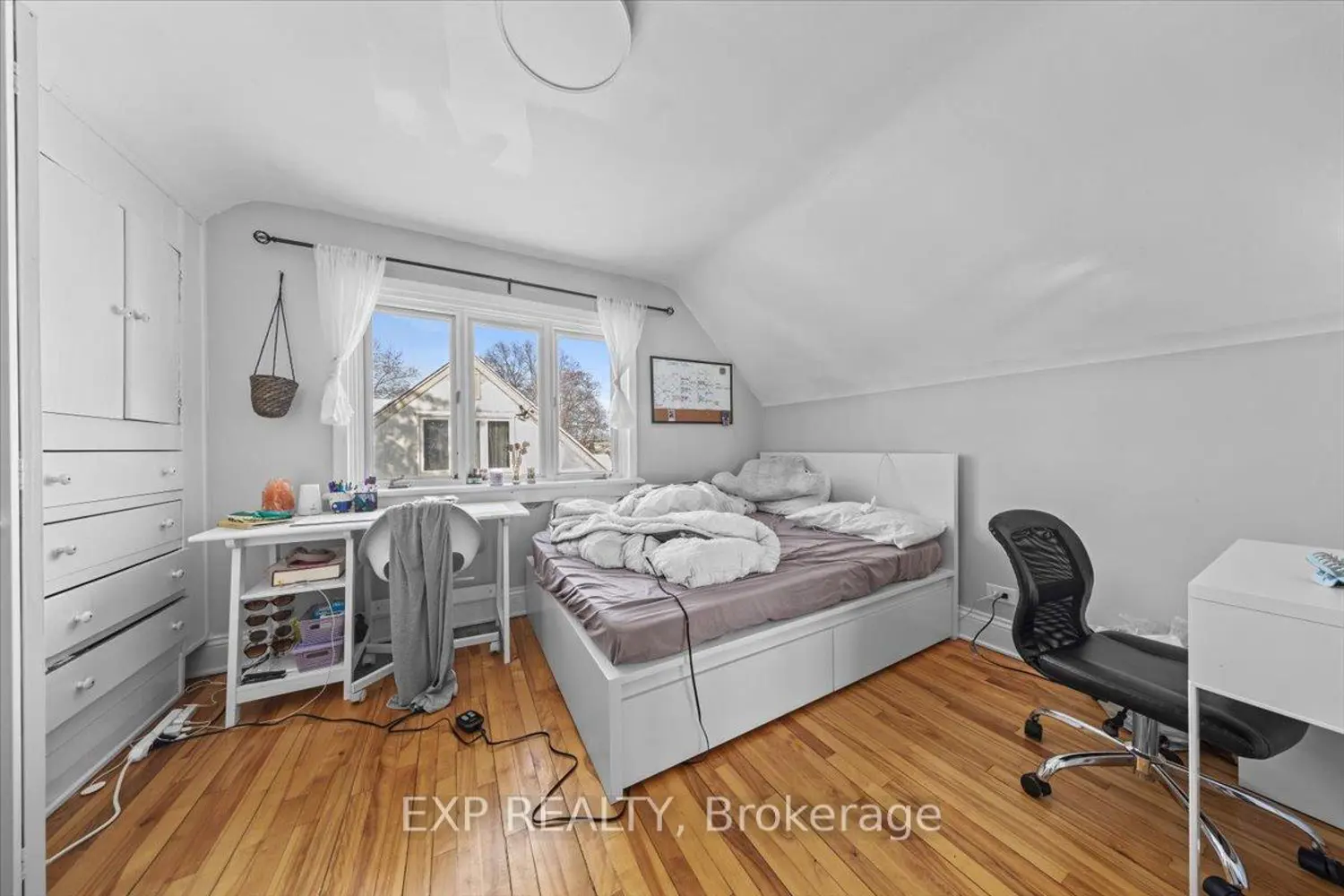 Additional image 9 of 494 Wentworth Avenue