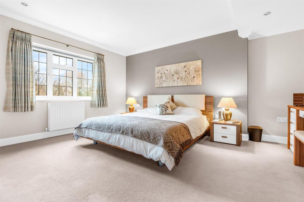 Additional image 7 of Canonsfield Road, Welwyn