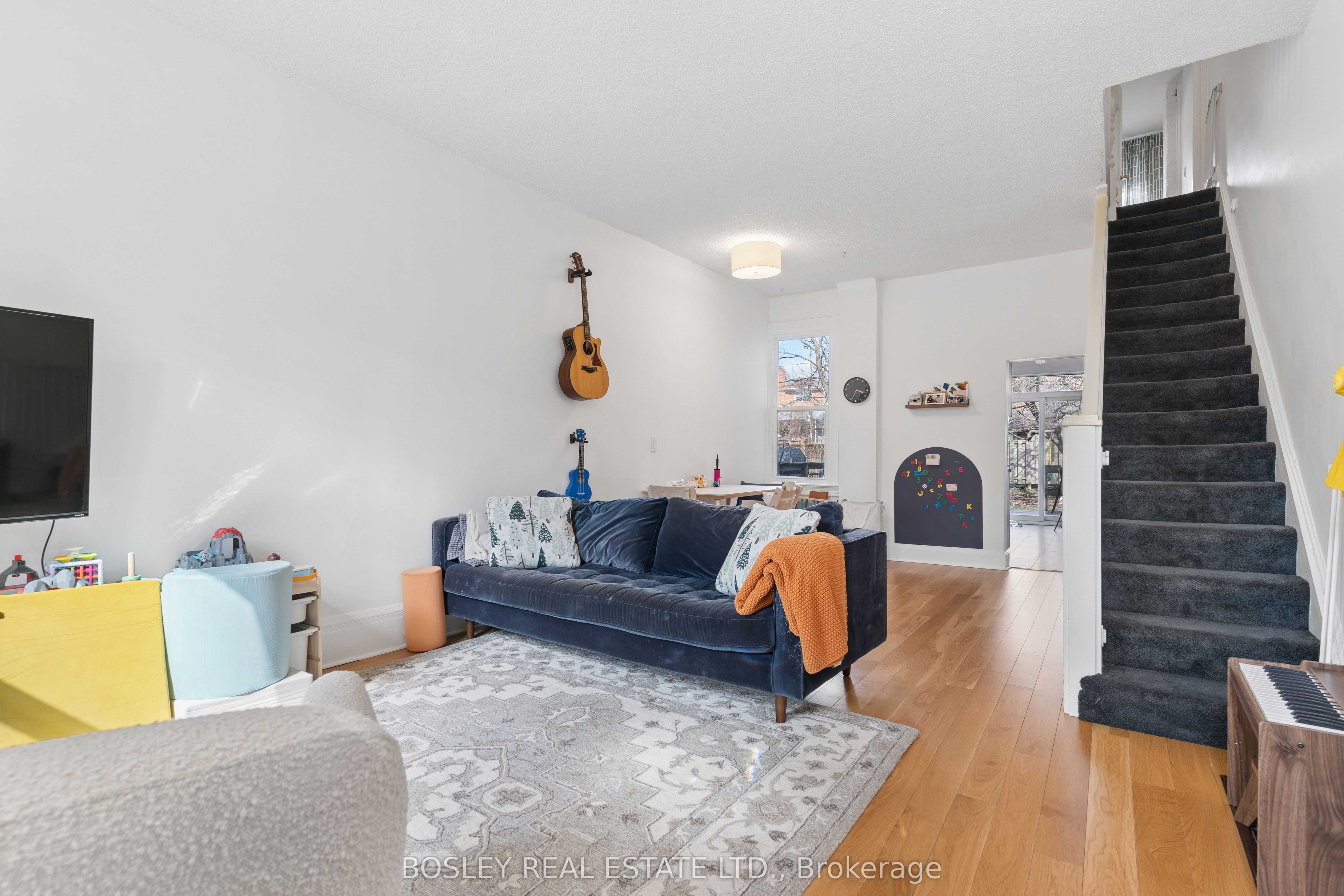 Additional image 3 of 725 Manning Avenue, Toronto, ON, M6G 2W5