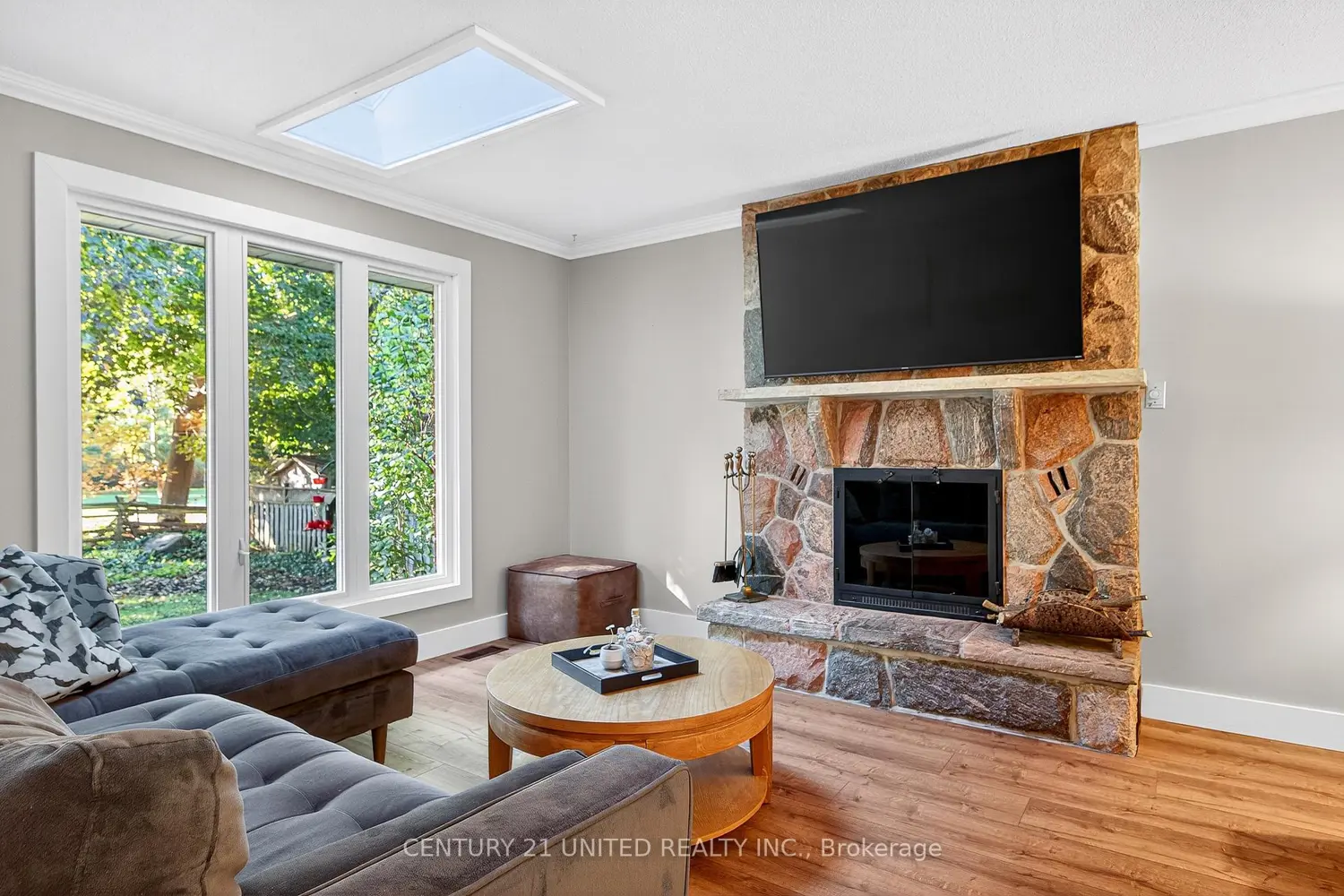 Additional image 5 of 1309 Scollard Drive