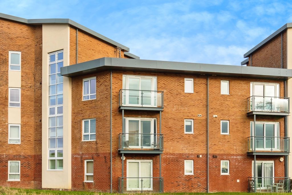 2 bed flat for salePentre Doc Y Gogledd, Llanelli, Carmarthenshire SA15