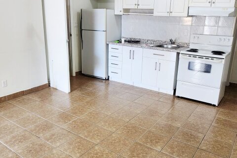 Additional image 8 of Upper-1040A St Clair Avenue, Toronto, ON, M6E 1A5