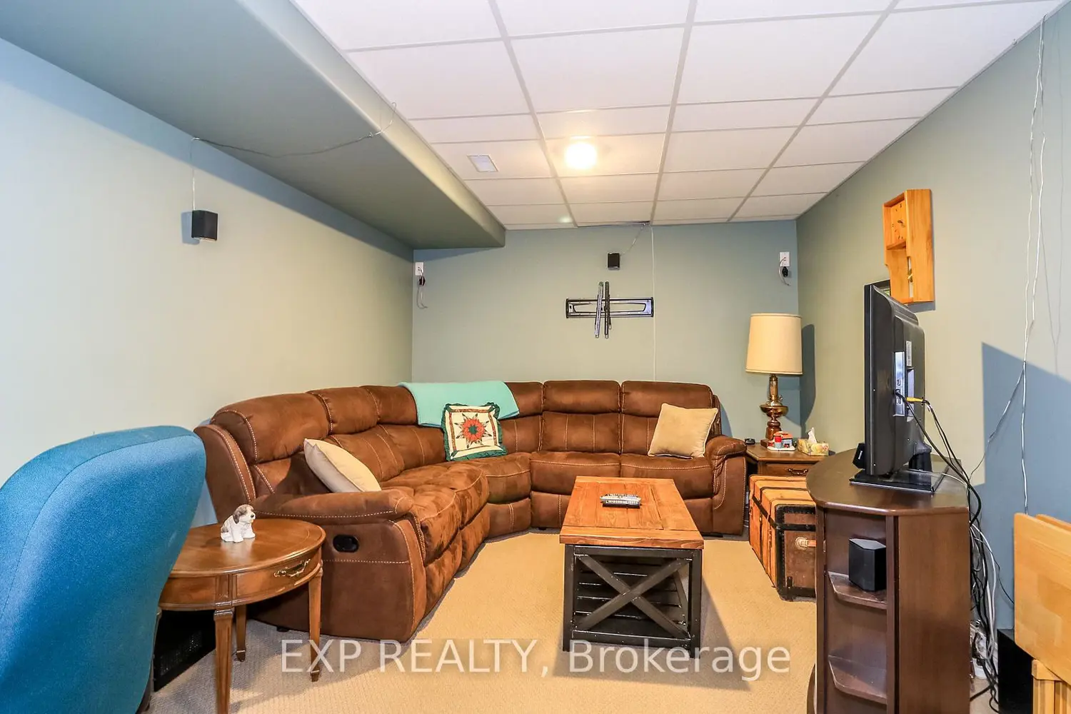 Additional image 11 of 40 Benjamin Lane