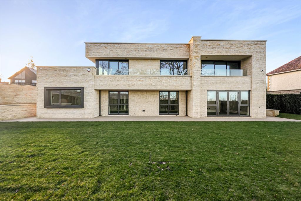 6 bed detached house for saleSovereign View, Charlton Kings, Cheltenham, Gloucestershire GL52