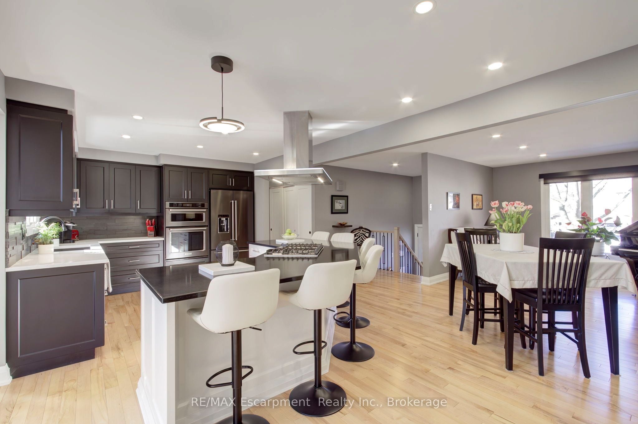 Additional image 6 of 2183 Sandringham Drive, Burlington, ON, L7P 3E7