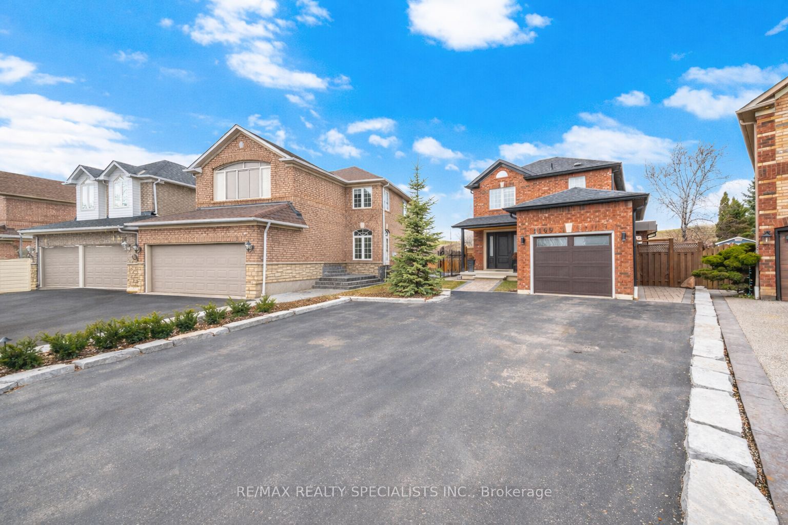Additional image 3 of 1169 Barnswallow Court, Mississauga, ON, L5V 2J6