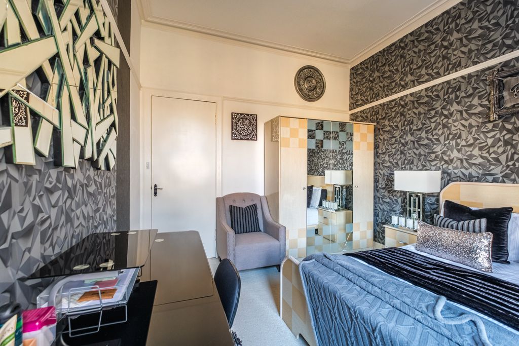 Additional image 21 of 4 bed flat for saleDarnley Road, Glasgow G41