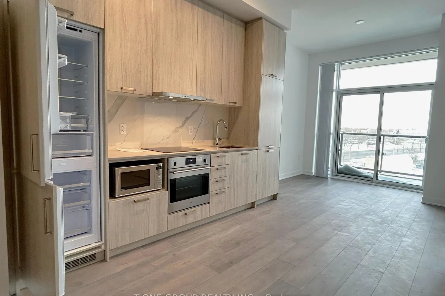 Additional image 3 of 38 Honeycrisp Crescent 310