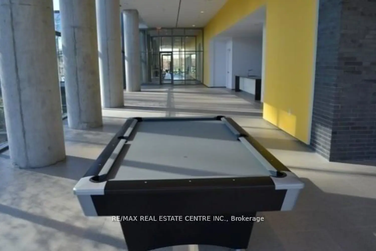 Additional image 3 of 105 The Queensway 1010