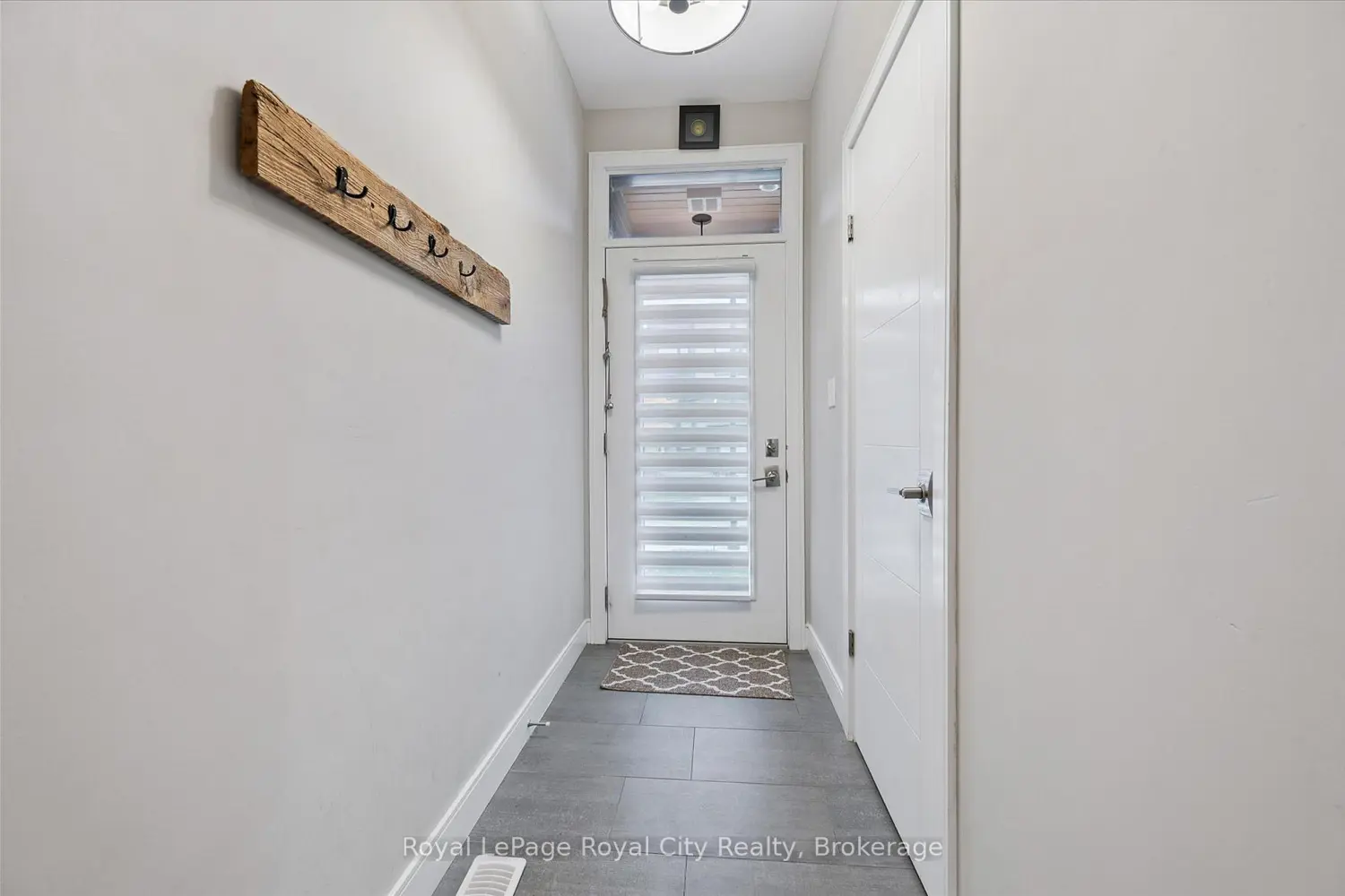 60 Arkell Road 83 photo 4