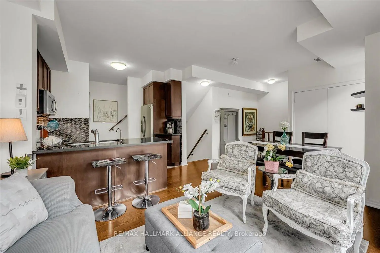 Additional image 4 of 1011 Deta Road 701