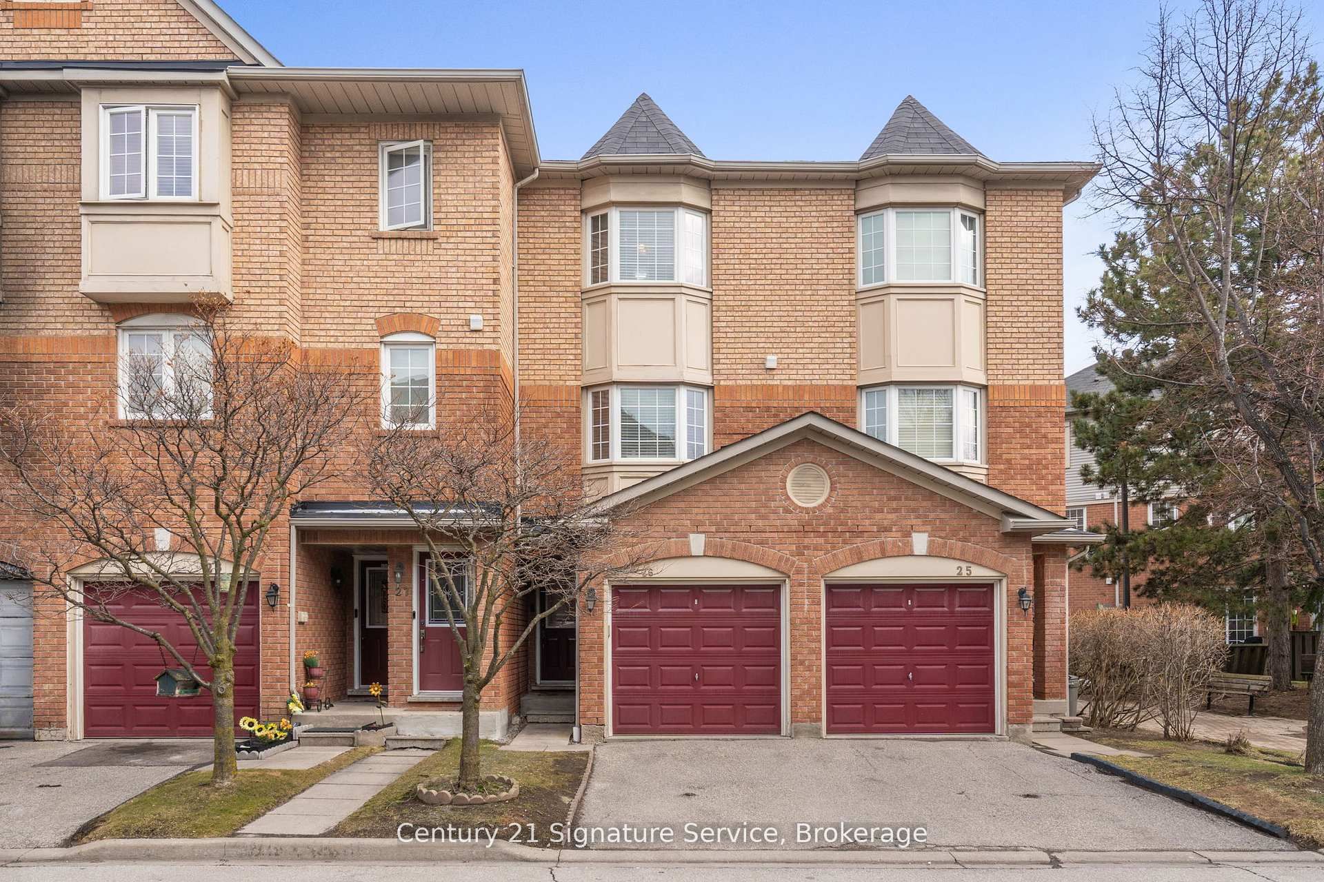 26-6950 Tenth Line W, Mississauga, ON, L5N 6Y1