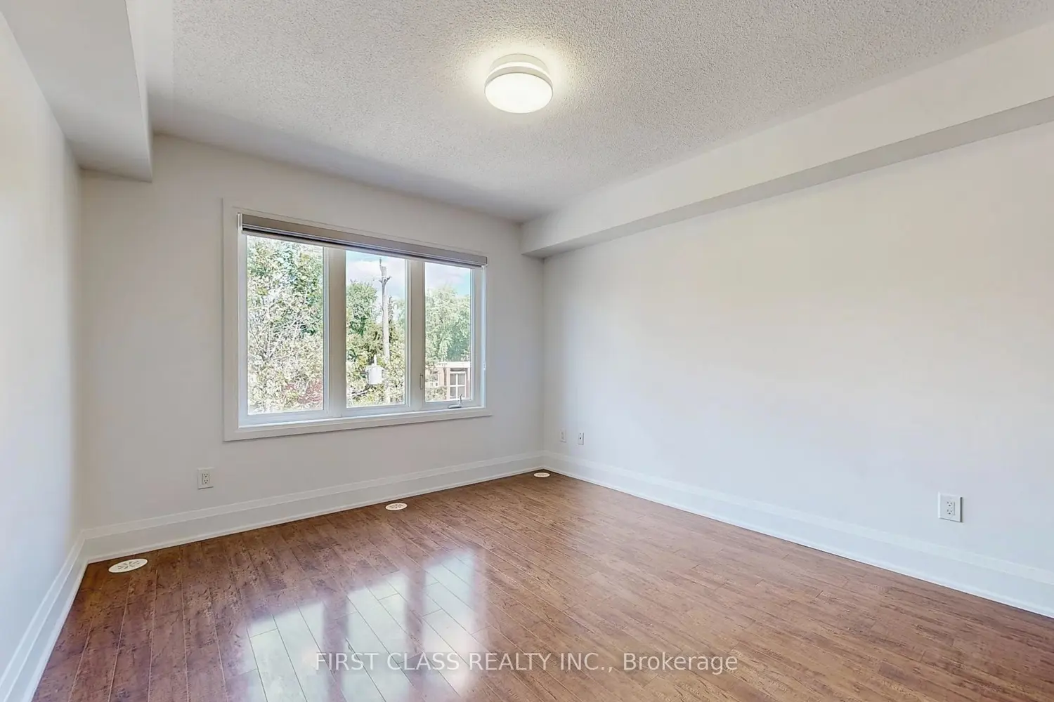 Additional image 16 of 9 Oakburn Crescent Th 28