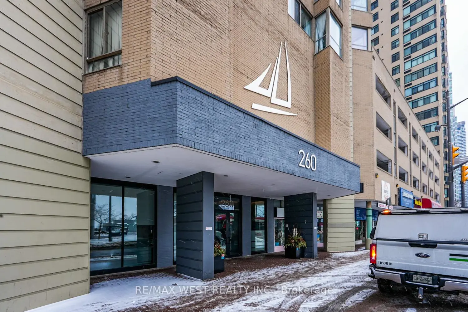 260 Queens Quay W 1301