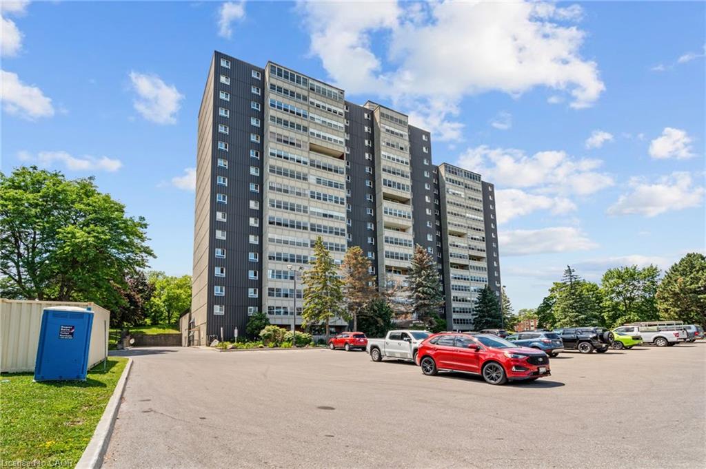 611-225 Harvard Place, Waterloo, ON, N2J 4H4