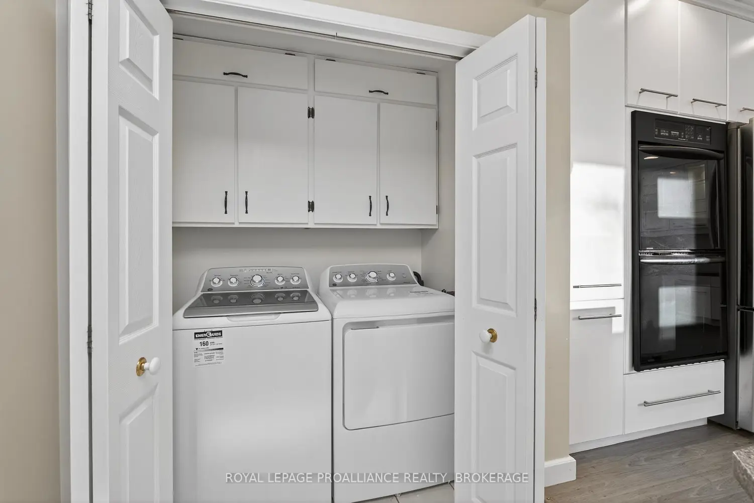 3961 Waterfall Lane photo 4