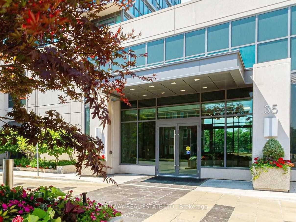 208-35 Brian Peck Crescent, Toronto, ON, M4G 0A5