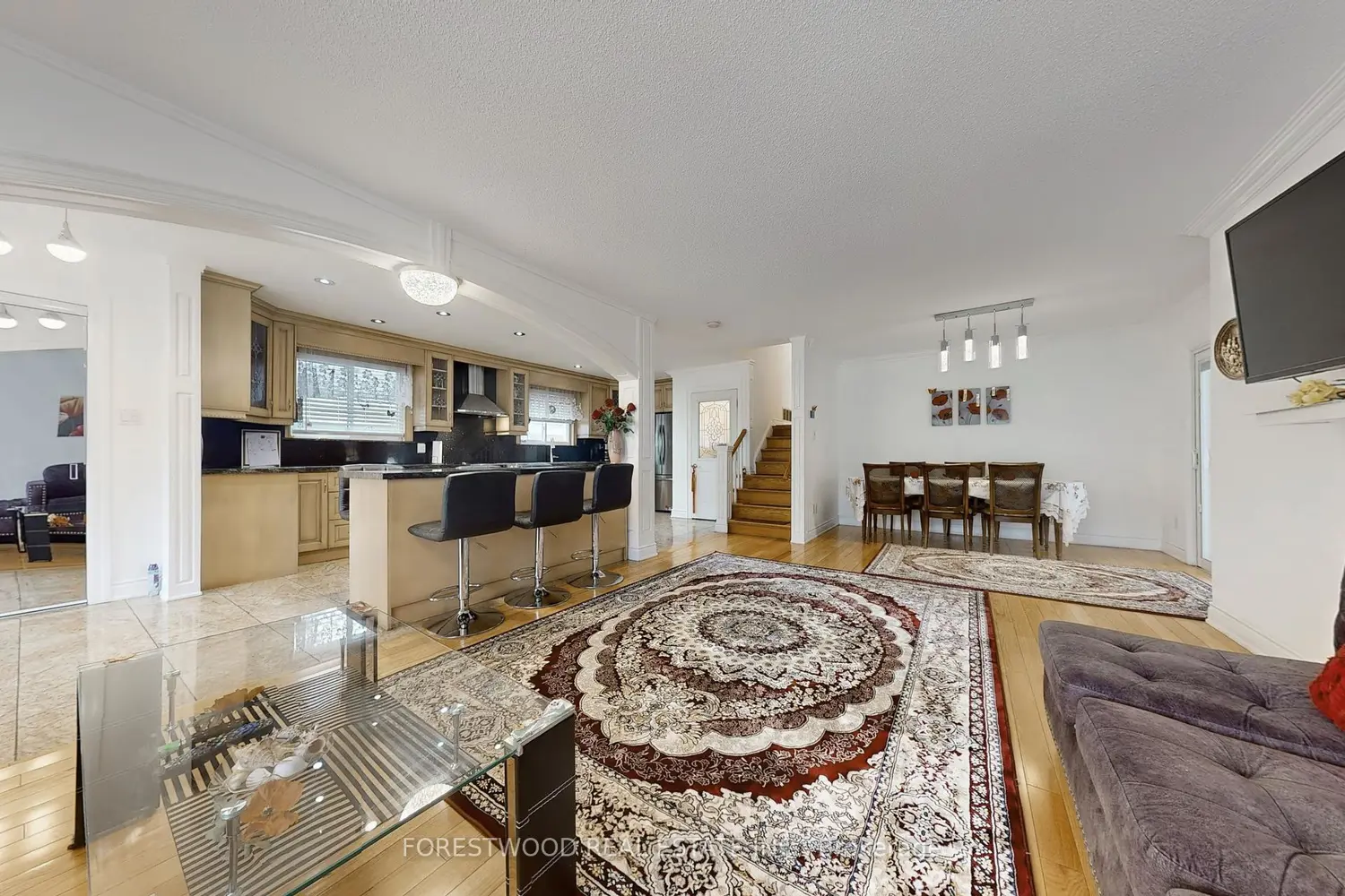 Additional image 7 of 571 Silver Creek Boulevard