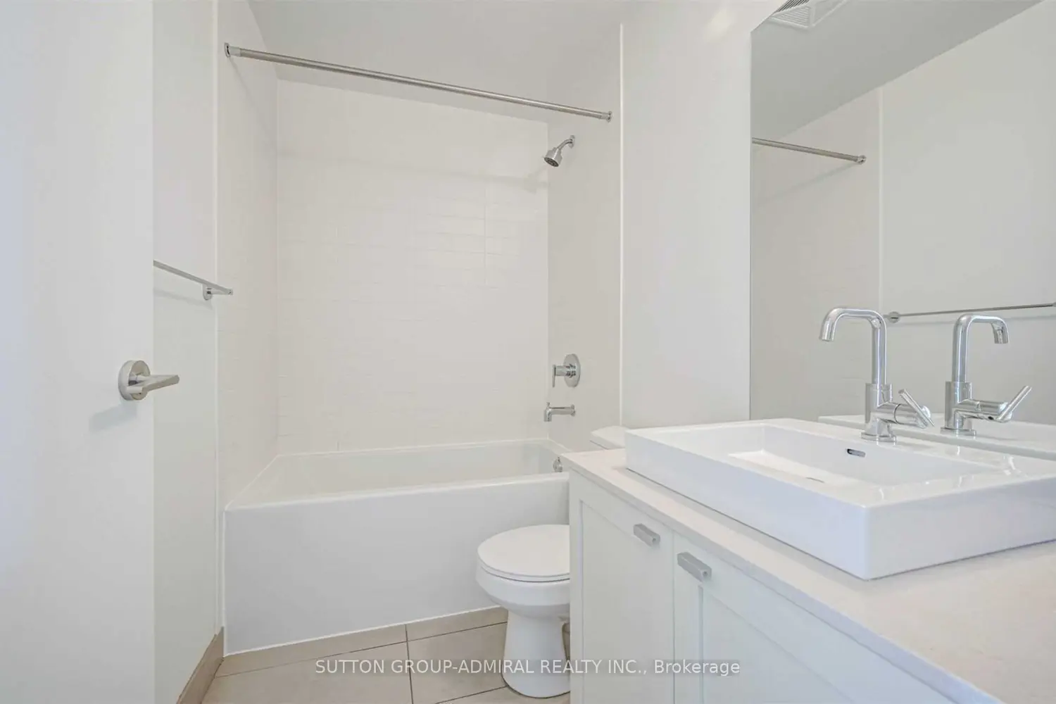 Additional image 11 of 105 The Queensway Avenue 413