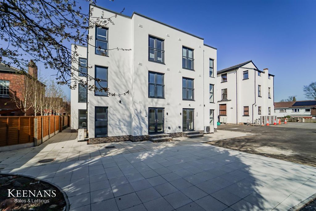 Additional image 62 of 27 bed block of flats for saleBindloss Avenue, Eccles, Manchester M30