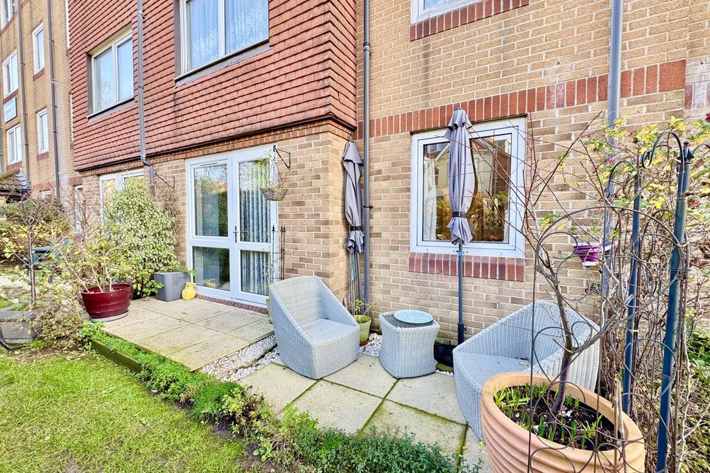 Additional image 3 of 1 bed property for saleSea Road, Boscombe, Bournemouth BH5