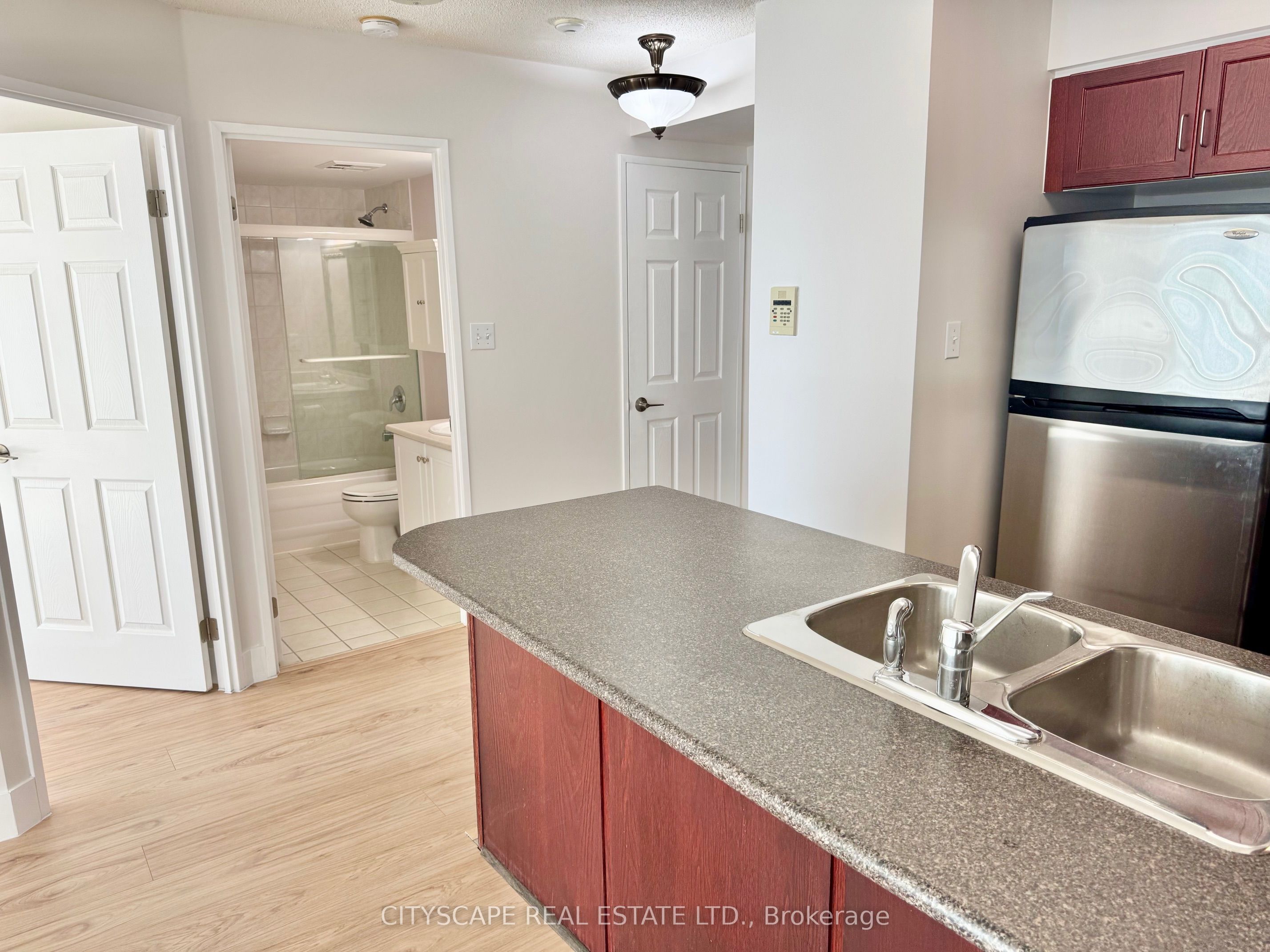 Additional image 5 of #1606-156 Enfield Place, Mississauga, ON, L5B 4L8