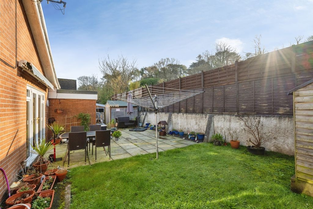 Additional image 20 of 3 bed bungalow for saleLakeview Terrace, Llanelli, Carmarthenshire SA15