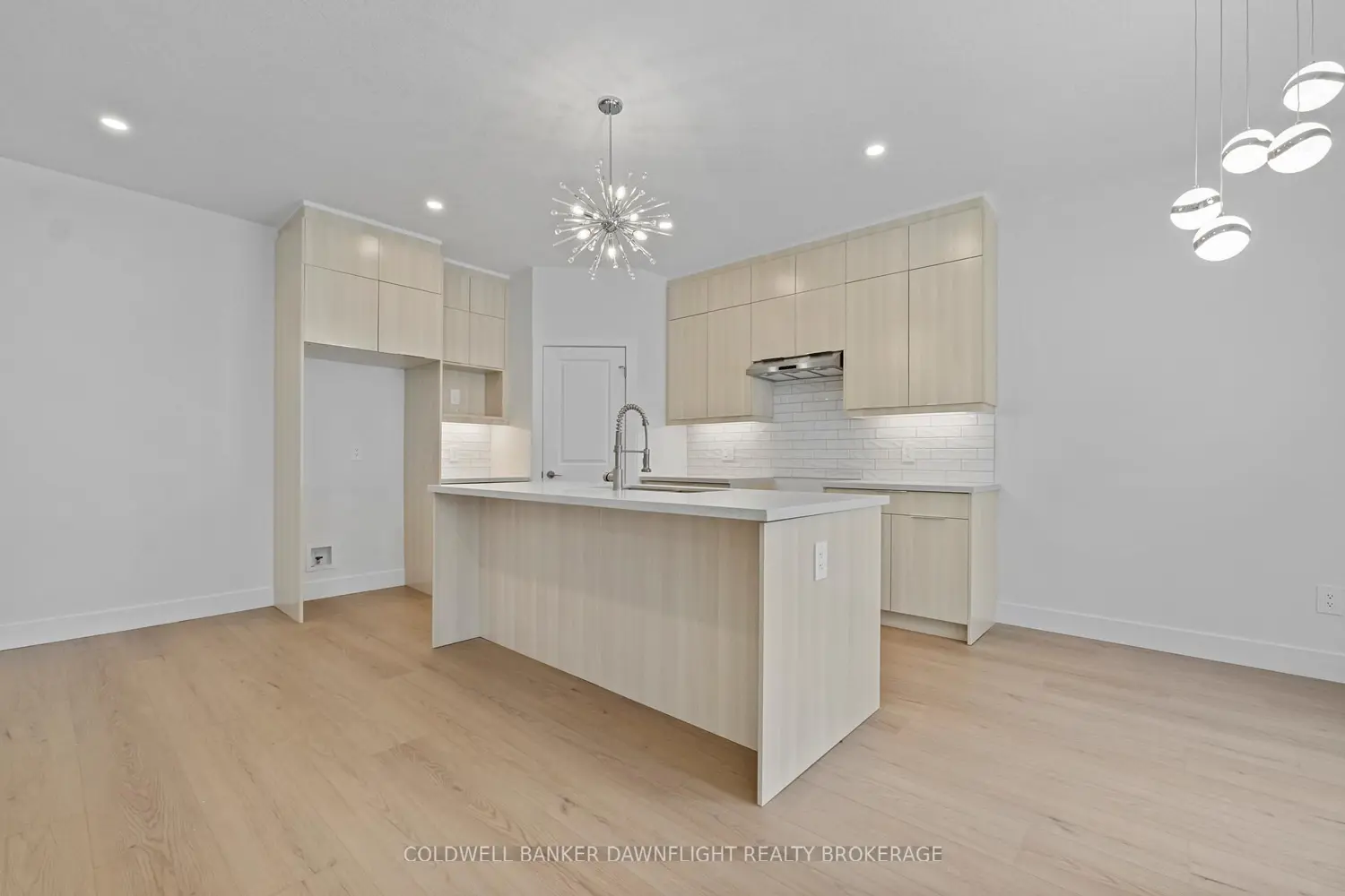 56 Moonlight Court photo 4