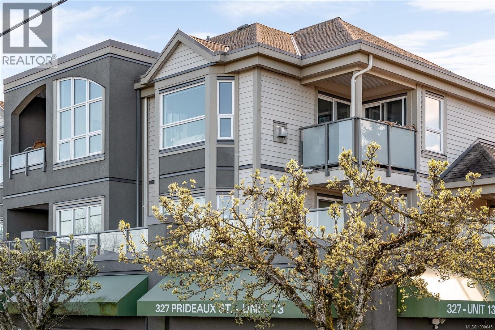 Primary image of 304 327 Prideaux St