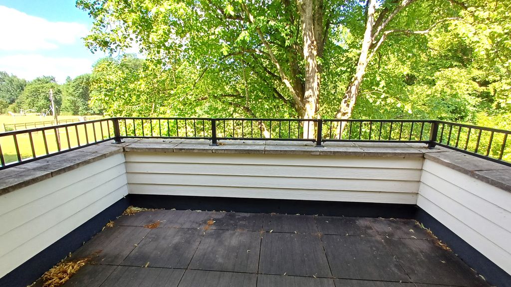 Additional image 3 of 3 bed flat for salePenhurst Gardens, Chipping Norton OX7