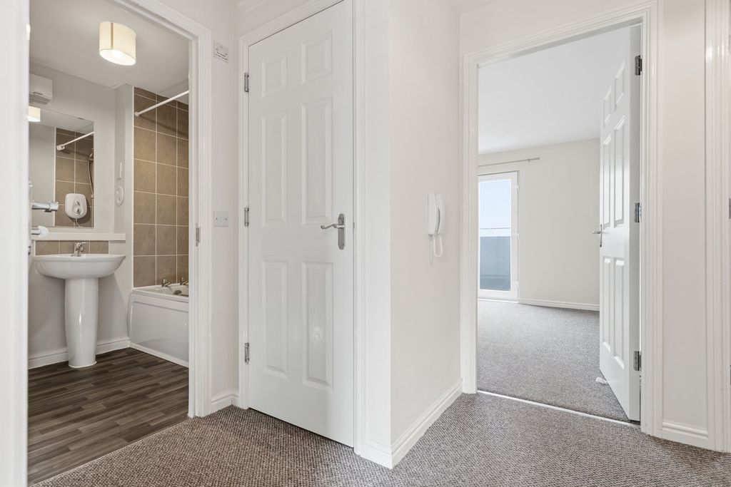 Additional image 14 of 2 bed flat for saleCrookston Court, Larbert FK5