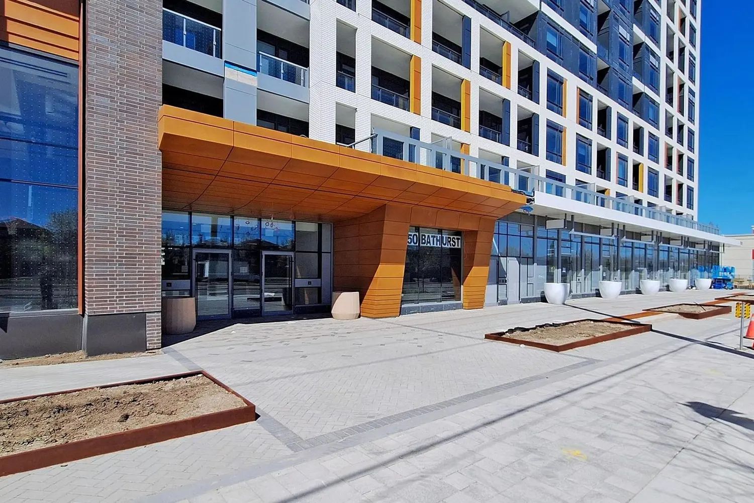 7950 Bathurst Street 1106 photo 3