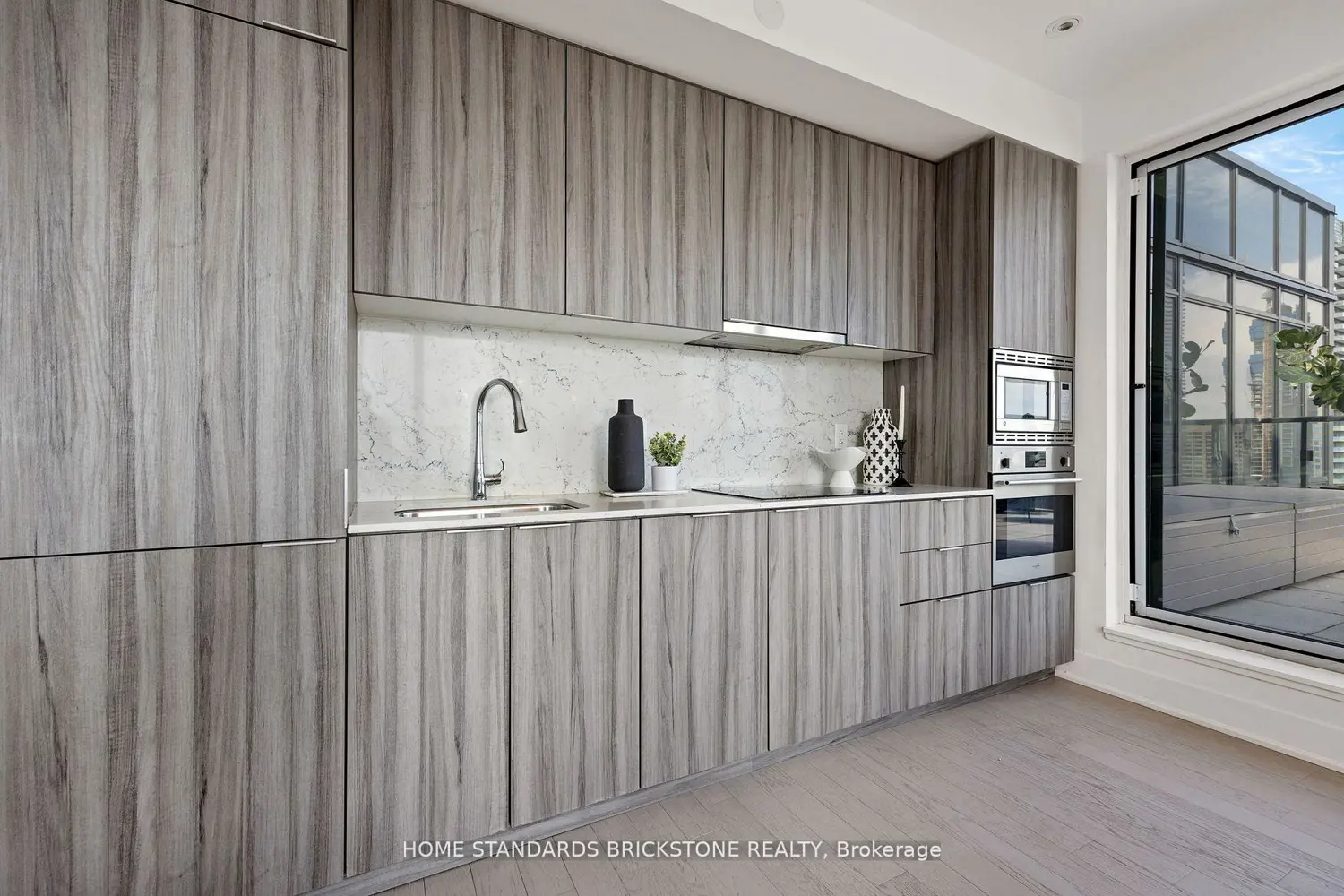 Additional image 5 of 955 Bay Street 3907