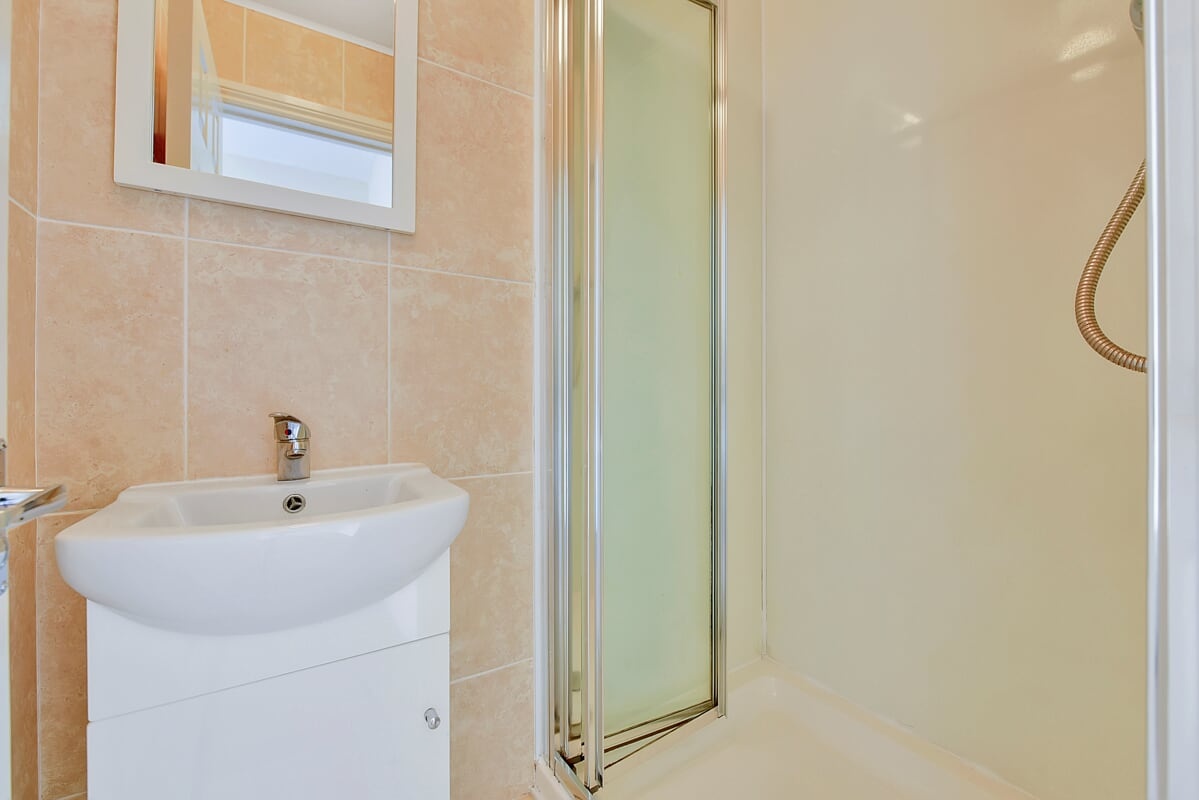 Additional image 7 of 4 Bed Maisonette, Churchward House, SE17, N1 7GU