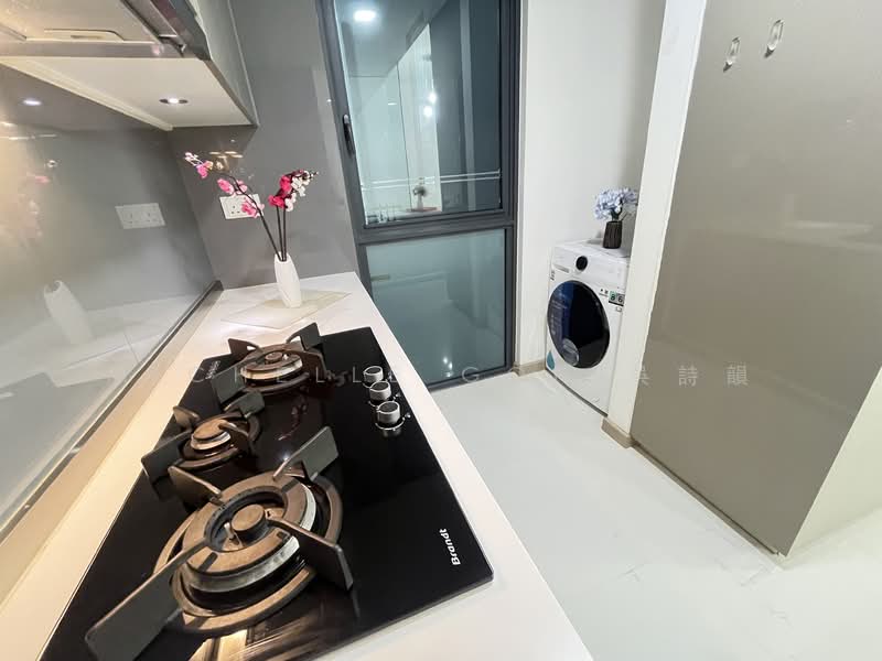 Additional image 3 of 2 Gateway Drive