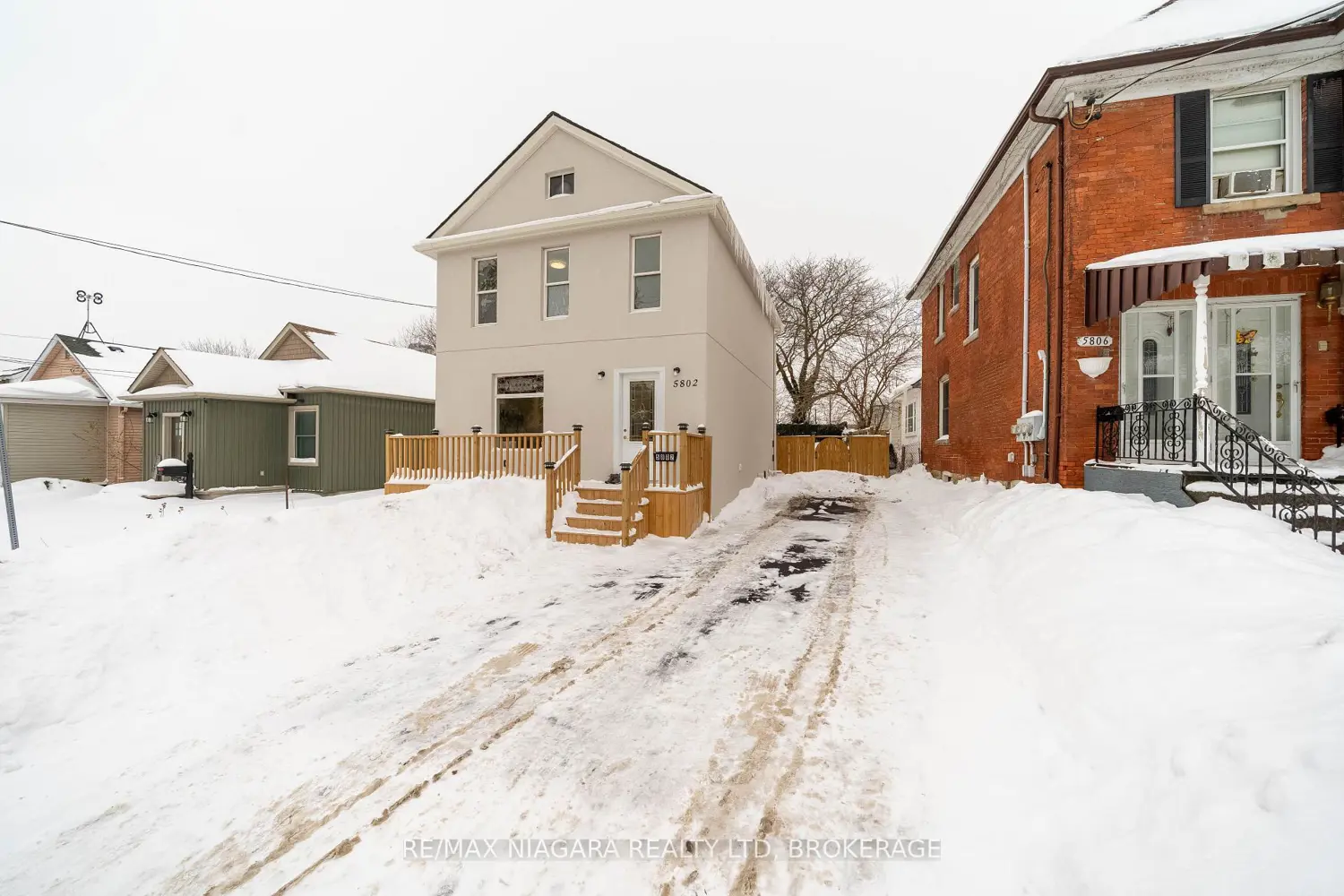 5802 Peer Street photo 2