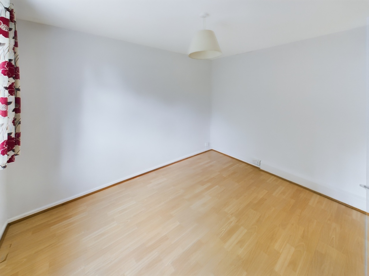 Additional image 5 of 1 Bed Flat, Harling Court, SW11, N1 7GU