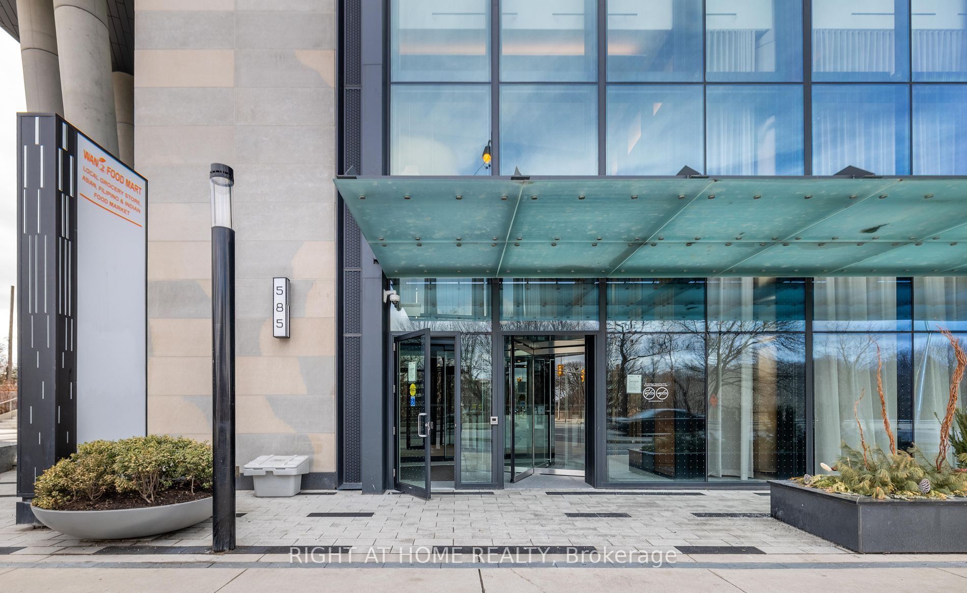 Additional image 2 of 419-585 Bloor Street E, Toronto, ON, M4W 0B3