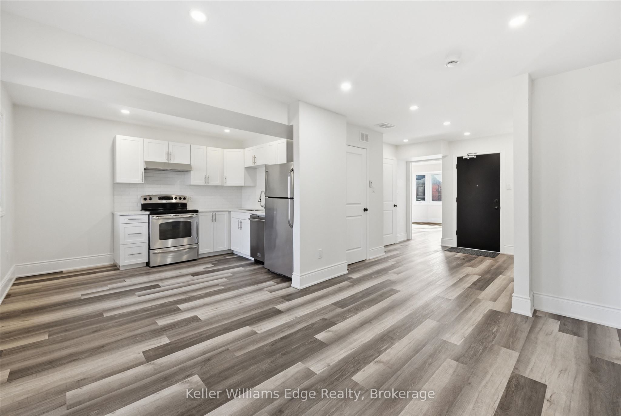 2-220 Caroline Street S, Hamilton, ON, L8P 3L4