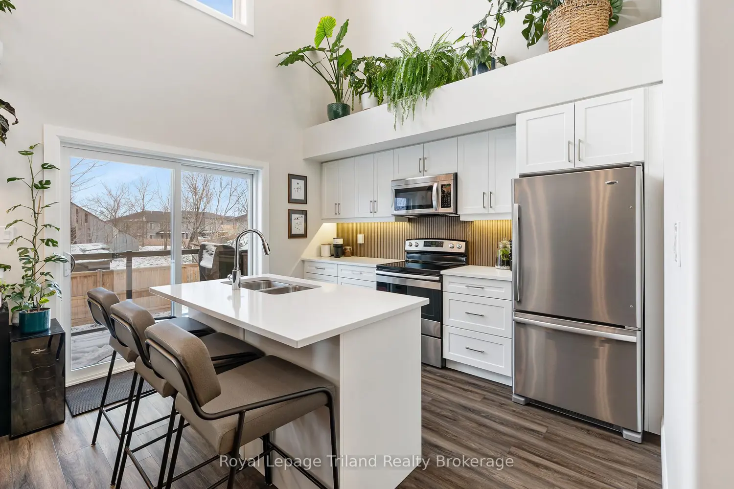 Additional image 4 of 3202 Vivian Line 37 Line 14