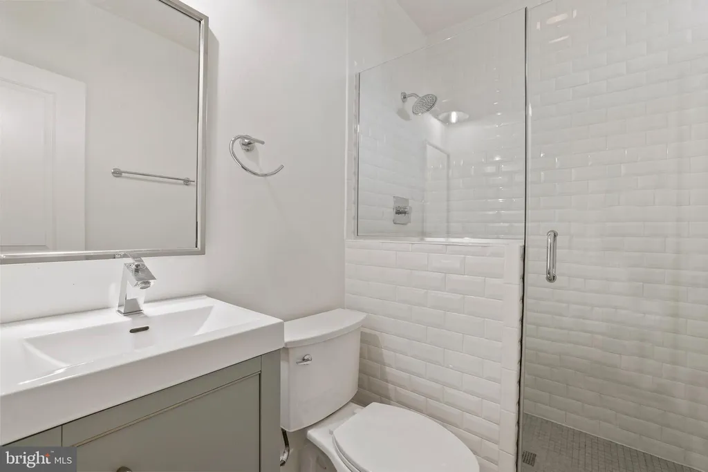 Additional image 13 of 1423 Meridian Place NW Unit 1, Washington, DC 20010