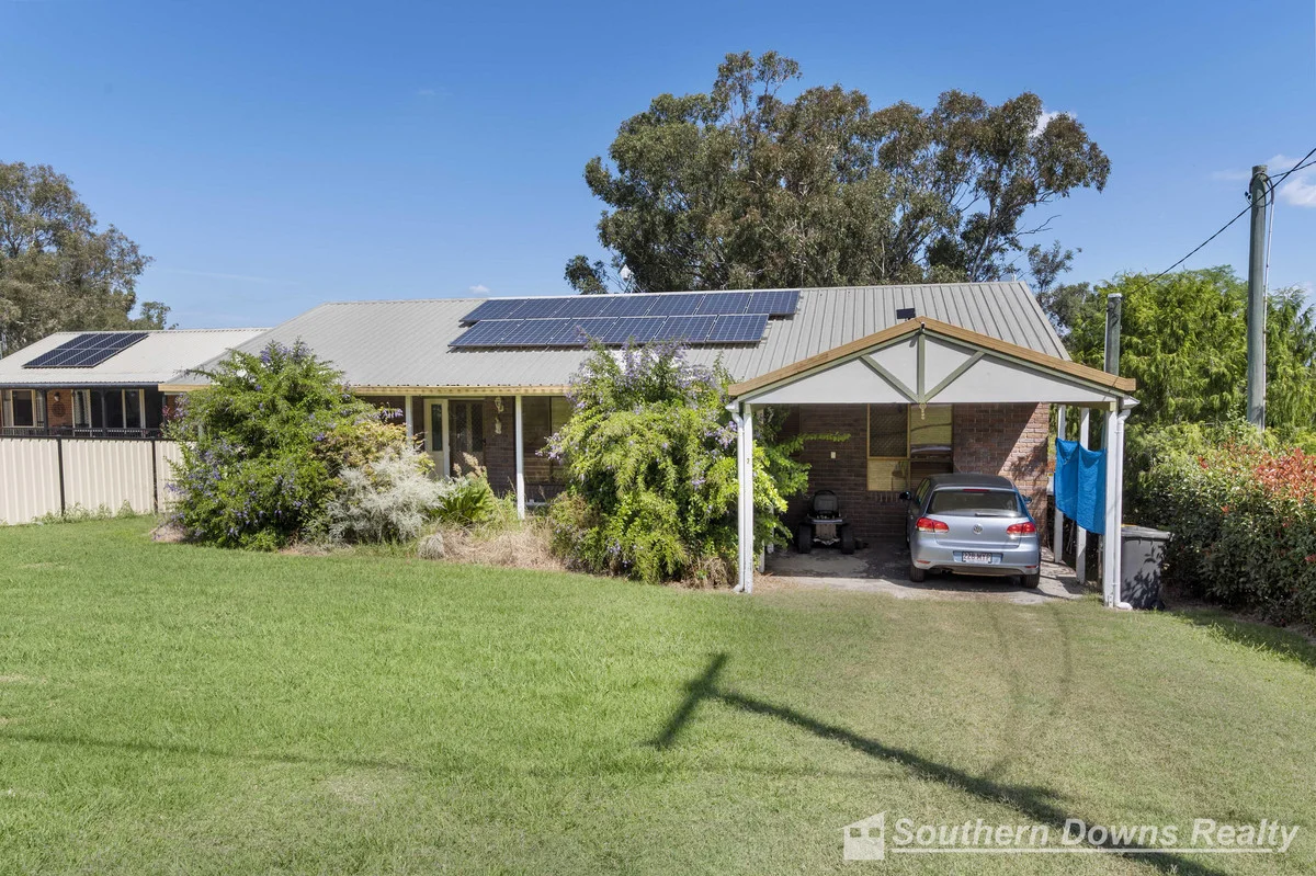 7 Vanneck Street, Yangan QLD 4371