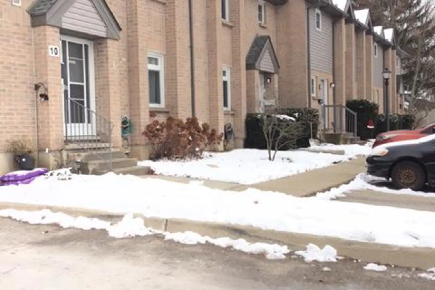 1294 Byron Baseline Road 4