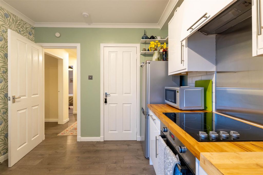 Additional image 7 of 2 bed flat for saleAlexandra Street, Perth PH2