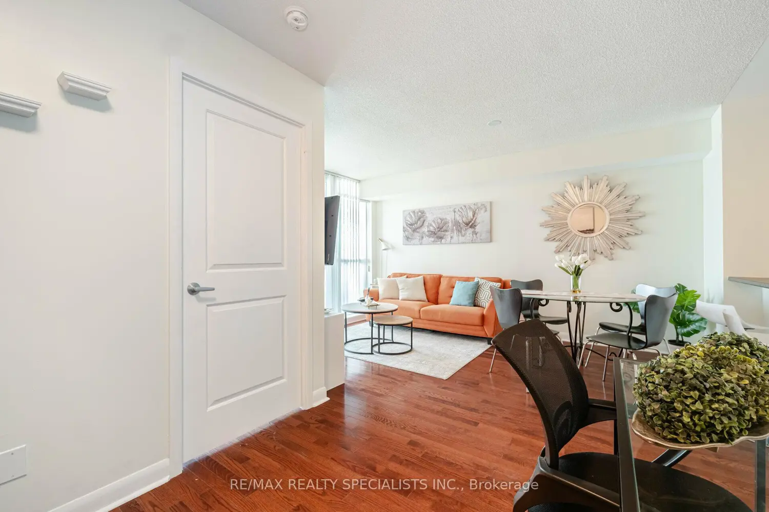 Additional image 9 of 235 Sherway Gardens Road 1609