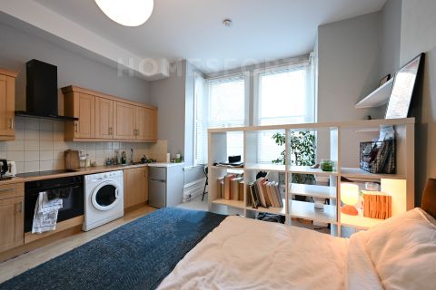 Hilltop Road, West Hampstead NW6, Studio to rent