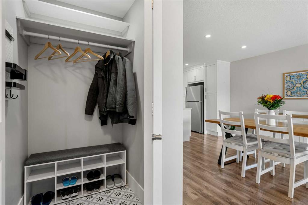 Additional image 5 of 16 Midcrest Rise SE, Calgary, AB, T2X 1B7