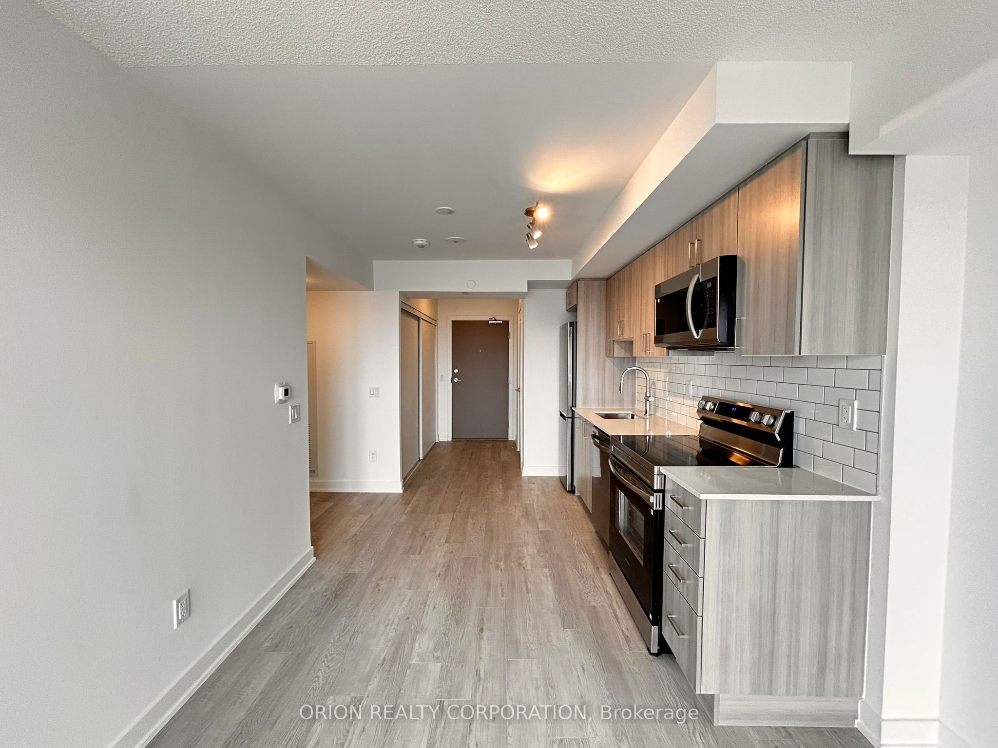 Additional image 4 of 2404-1010 Sandy Beach Road, Pickering, ON, L1W 0C7