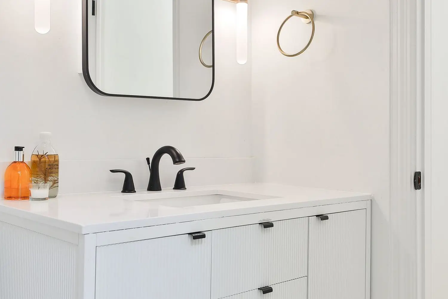 Additional image 17 of 1231 Yonge Street 301