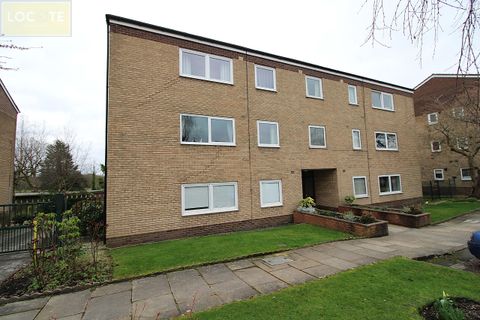 Harcourt Close, Urmston M41